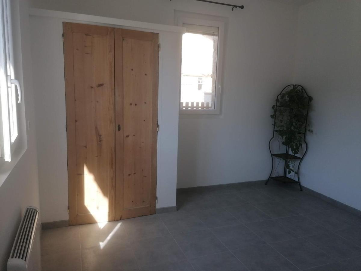 Appartement Dans Partie De Mas En Camargue Arles Ngoại thất bức ảnh